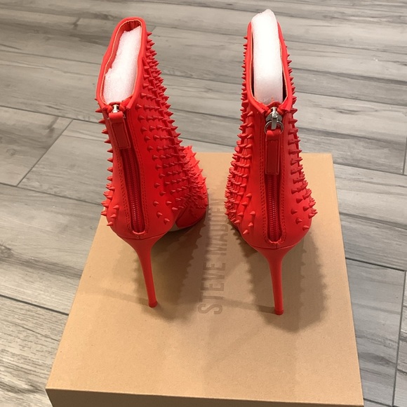 Steve Madden, boots - Picture 2 of 5